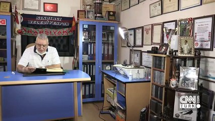 Son dakika: 80 yaşında 5. üniversite diplomasını aldı | Video