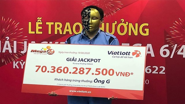 9x trúng Vietlott 70 tỷ đem tiền đi làm từ thiện | VTC