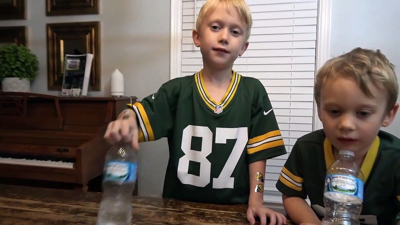 Bottle Flip Challenge for iPhone 11 - Colin Amazing