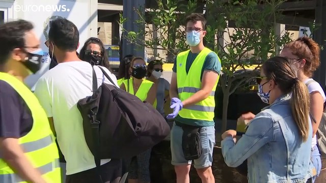 Ανησυχία για τις επιστροφές από τα νησιά - Εθελοντικά τεστ στα λιμάνια