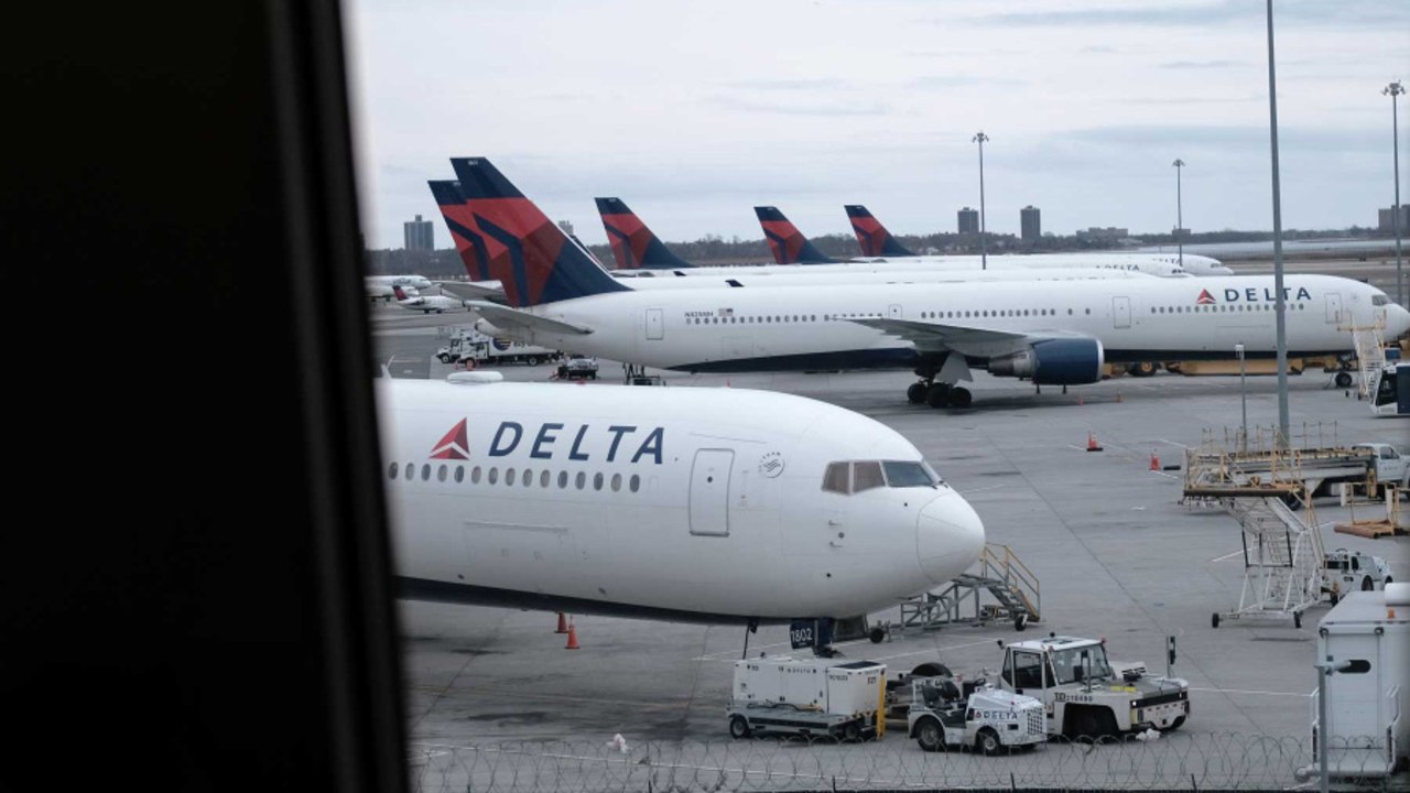 What the No-fly List Really Means for Travelers Who Refuse to Wear a Mask