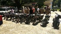 चोरी की 10 मोटरसाइकिल के साथ 2 अंतर्जनपदीय शातिर चोर गिरफ्तार