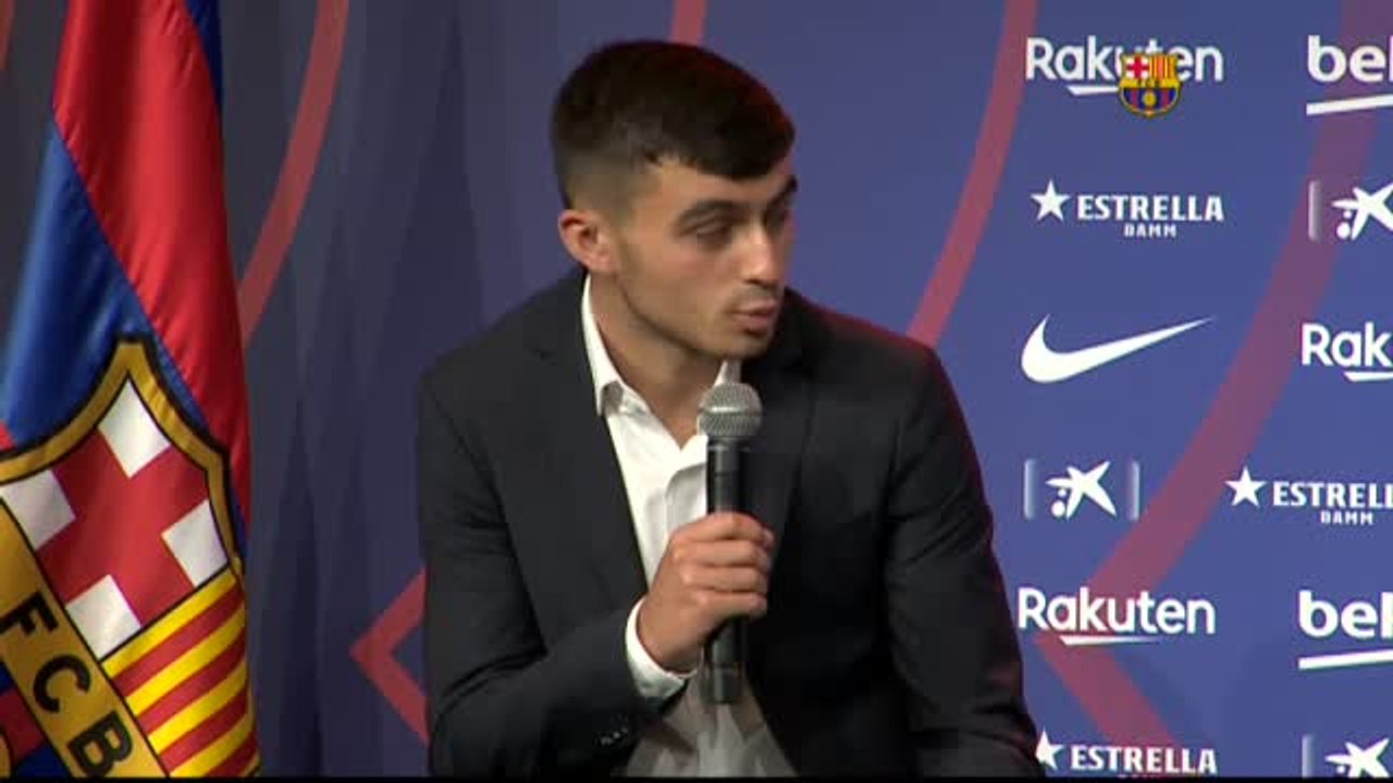 Perri: "Mi ídolo es Iniesta y quiero aprender d...