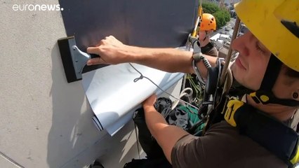 Гигантское настенное панно в Брюсселе