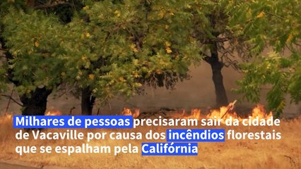 Milhares deixam cidade da Califórnia