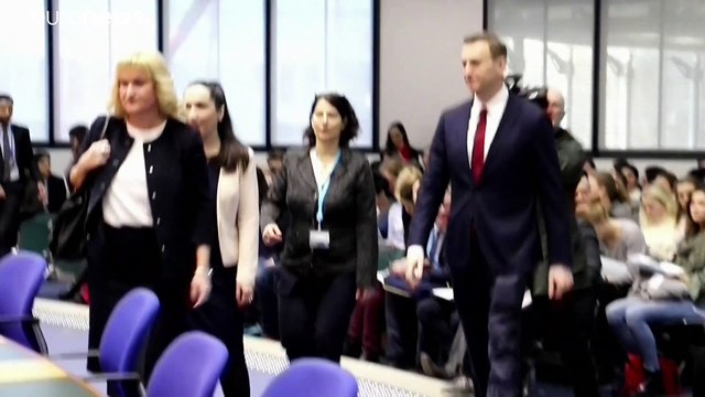 Líder russo anti-corrupção Alexei Navalny em estado de coma