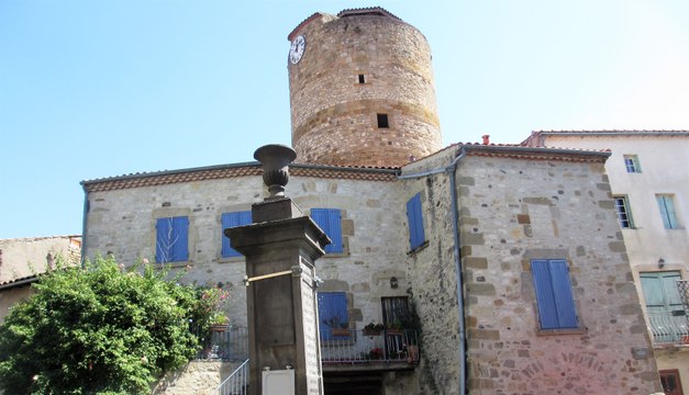 Les Petites Cités de caractère® d'Auvergne: La Sauvetat dans le Puy de Dôme