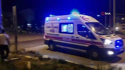 Otomobilin çarptığı motosiklet 54 metre sürüklendi