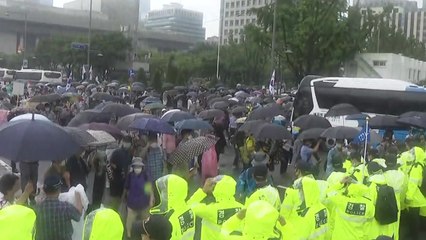 [뉴스라이브] 무섭게 번지는 집단감염..."수도권 대유행 대비해야" / YTN