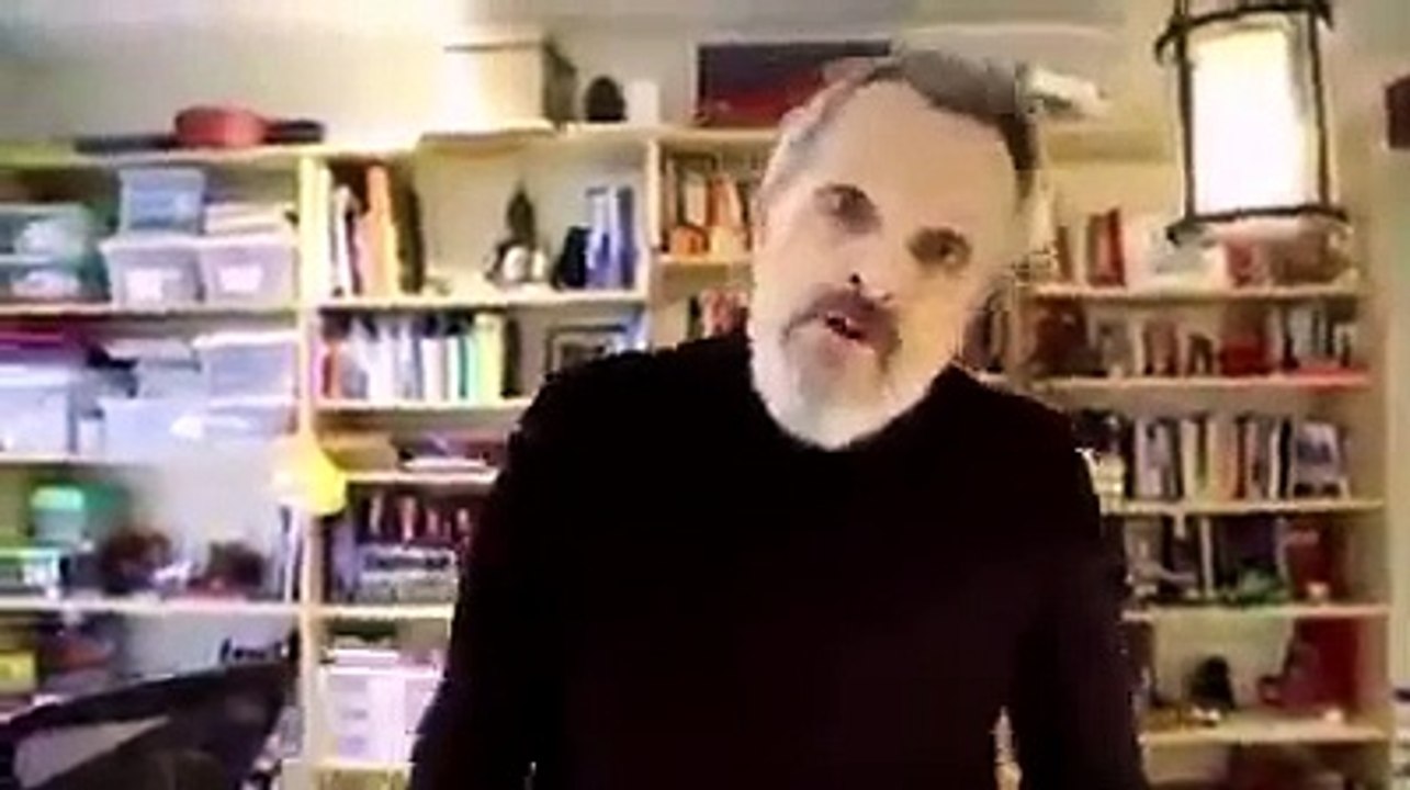 Un nuevo esperpento de Miguel Bosé arrasa en la Red: es tan nefasto que parece un imitador