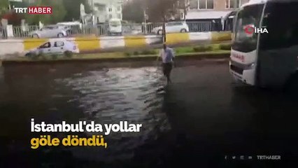 İstanbul'da yağış nedeniyle araçlar trafikte mahsur kaldı