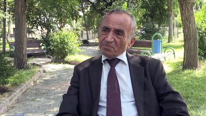 Paris'in 42 yıllık terzisi, kahvehanede müşterilerini takım elbiseyle karşılıyor - KONYA