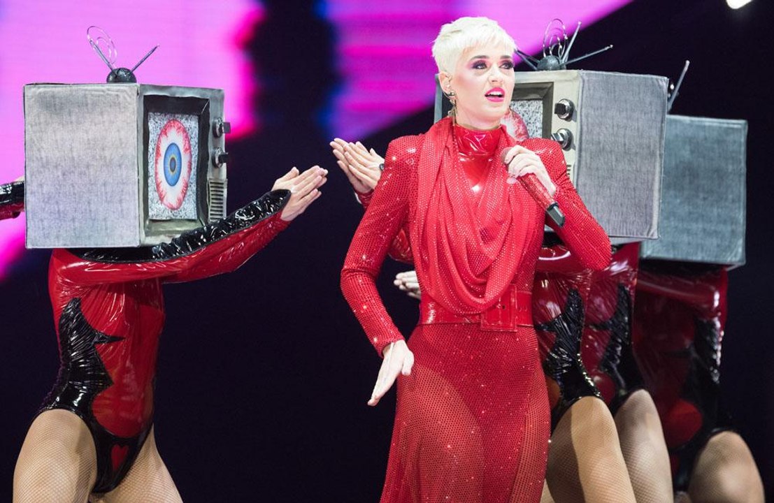 Katy Perry desabafa sobre depressão e uso de medicamentos: 'Sentia vergonha'