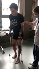 infirmerie - Remco Evenepoel fait ses premiers pas après sa terrible chute sur le Tour de Lombardie