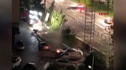 Çin'de yol çöktü: 21 araç çukura düştü