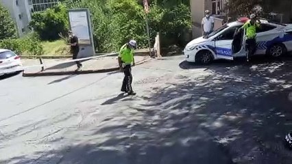 Beşiktaş'ta yağış nedeniyle yol çöktü - İSTANBUL