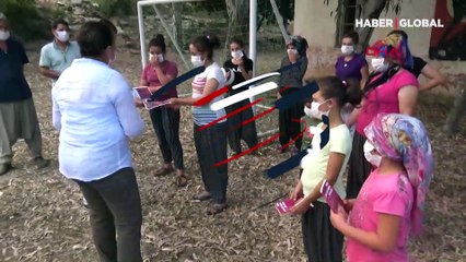 Toroslar'ın sporcu kızlarına kale, file ve futbol topu desteği