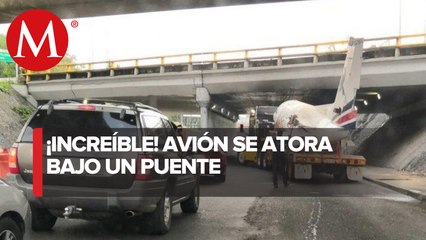 Avión se atora en puente de Viaducto-Tlalpan