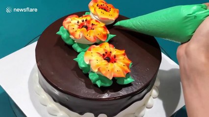 Vietnamese baker shows off their incredible cake designs