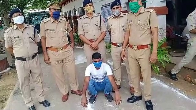 आगरा जीआरपी और आरपीएफ पुलिस ने पकड़ा गांजा तस्कर