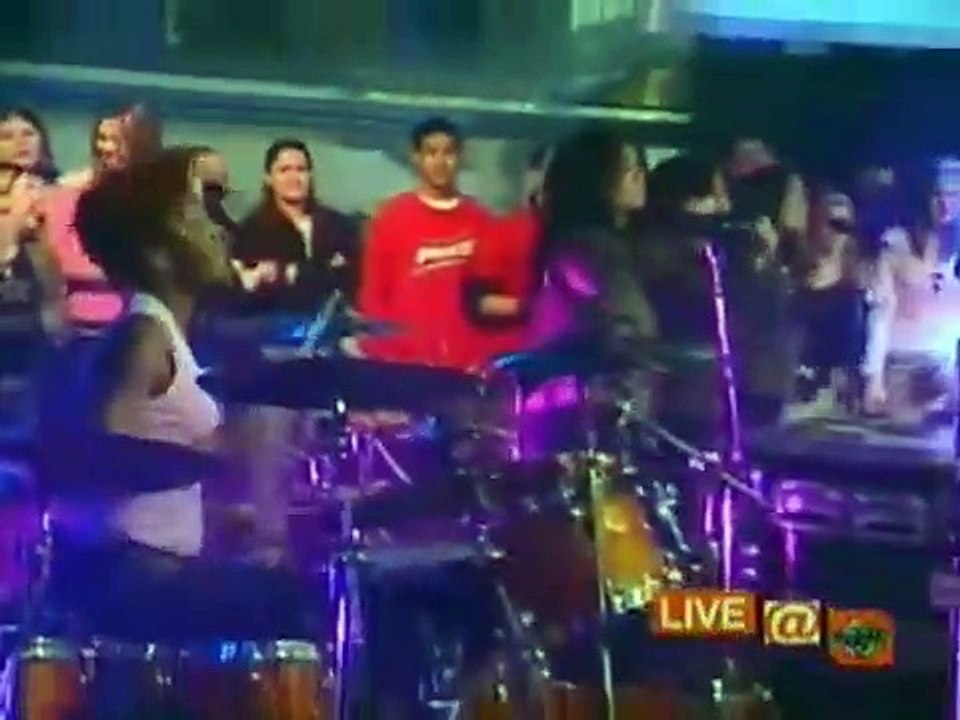 Hilary Duff - Anywhere But Here (Live @ Much Music Video Awards 2004) (Rare Incomplete Performance)