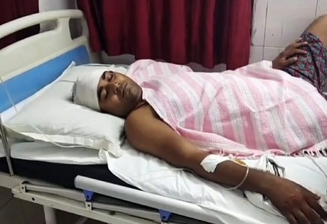 अज्ञात वाहन की चपेट में आने से बाइक चालक घायल
