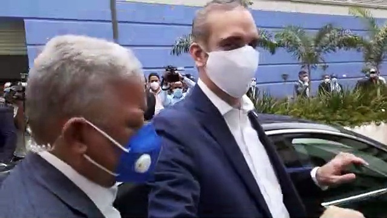 Presidente Luis Abinader visita Ciudad Sanitaria Luis Eduardo Aybar