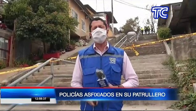 Dos agentes policiales fallecieron por presunta asfixia dentro del patrullero de la institución