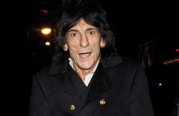 Ronnie Crook: Scammer impersonating Ronnie Wood tries to con woman out of thousands