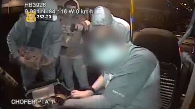 tn7-Video- delincuentes asaltan bus con armas de fuego en Heredia-210820