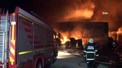 Seyhan'da geri dönüşüm fabrikasında yangın