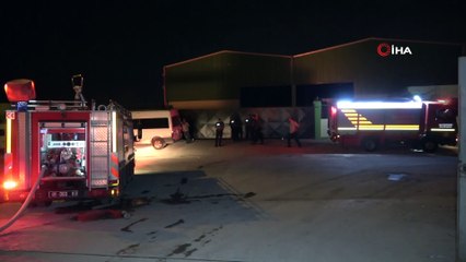 Seyhan'da geri dönüşüm fabrikasında yangın