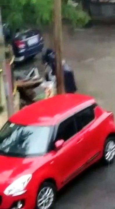 इंदौर: इसलिए है इंदौर नंबर वन, भारी बारिश में भी सफाई मित्र कर रहे सफाई