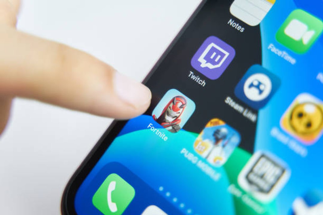 La guerre est déclarée entre Epic Games (Fortnite) et Apple et Google