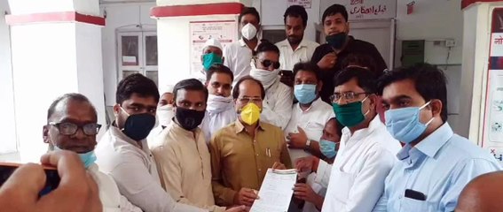 यूरिया की कालाबाजारी को रोकने के लिए कांग्रेस ने दिया ज्ञापन पत्र