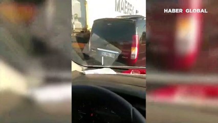 Tải video: Hadımköy'de trafikte dehşet saçan kişiyle ilgili yakalama ve yurt dışına çıkış yasağı kararı