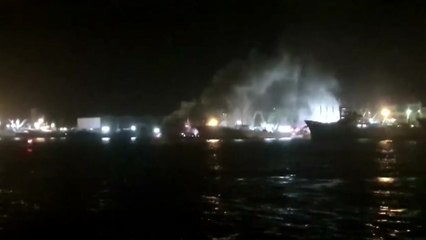 확진자 나온 부산항 정박 어선 불 15시간 만에 완진 / YTN