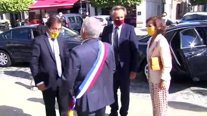 Calvo anuncia una ley para "saldar la deuda con el exilio" en el homenaje a Juan Romero