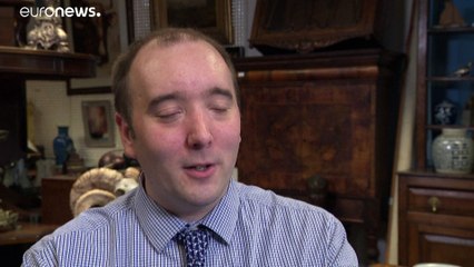 Γυαλιά του Γκάντι πωλήθηκαν 288.000 ευρώ σε δημοπρασία