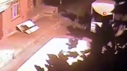 Kanarya Polis Merkezi Amirliğine EYP atıldığı anlar kamerada