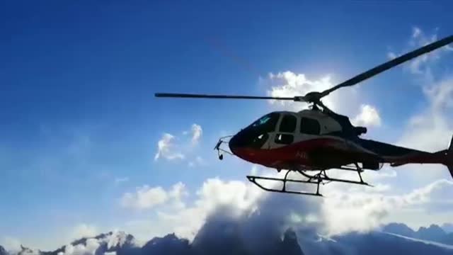 El increíble rescate a 20 montañeros de los Alpes italianos
