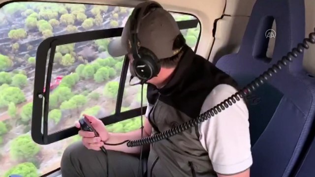 Bakan Pakdemirli Çeşme'deki yangın bölgesini havadan inceledi - İZMİR