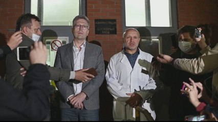 ‘Poisoned’ Kremlin critic Navalny arrives at Berlin hospital