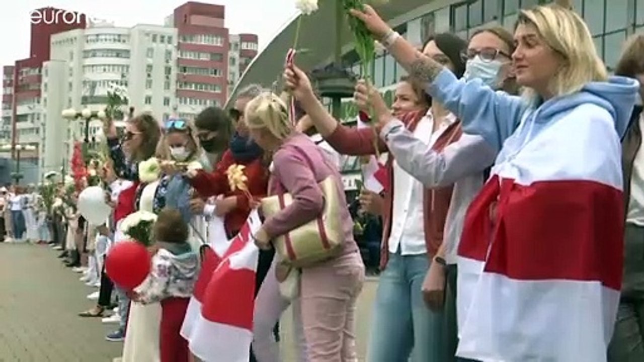 Lukaschenko warnt bei Militär vor Revolution