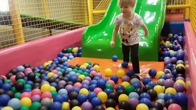 Playground Fun Ball Pit fun Playroom for Plastics Balls João Paulo de Carvalho Lofiego