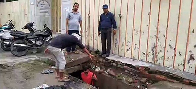 बारिश के मौसम को लेकर प्रशासन के द्वारा नालों की कराई गई साफ-सफाई