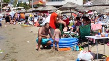 Sıcaktan bunalanlar Kocaeli plajlarını doldurdu