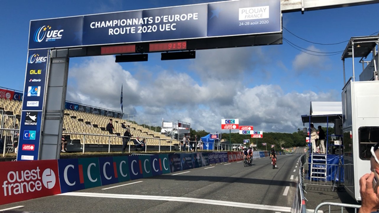 Lancement de la semaine de compétitions cyclistes avec le Grand Prix juniors garçons
