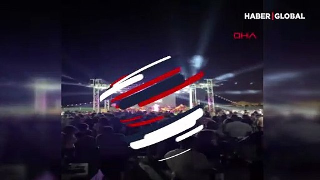 Tan Taşçı konserinde sosyal mesafe ve maske kuralları hiçe sayıldı