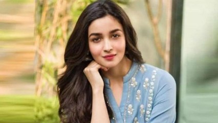 RRR : Rajamouli చెప్పకముందే Alia Bhatt తప్పుకుందా? ఆలియా లేకపోవడమే మంచిదంటున్న ఫ్యాన్స్ || Oneindia